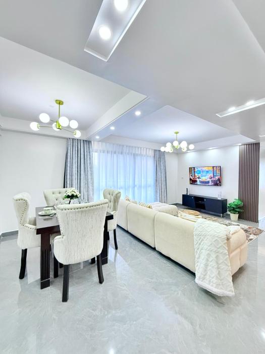 Spacious and serene environment with full kitchen