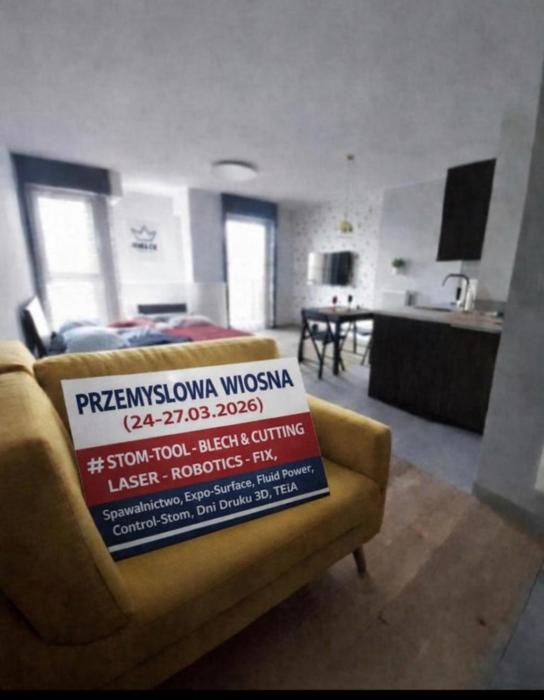 Studio centrum CORONA rachunki dla firm, osób fiz Parking przed apart