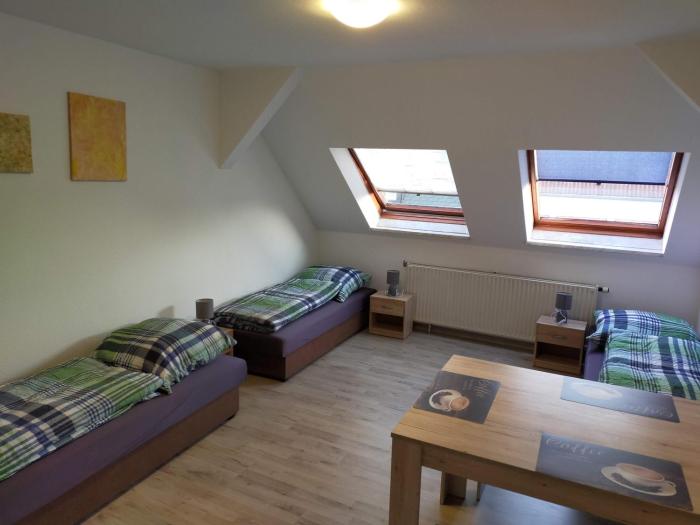 FLEX Aparts - große, möblierte Wohnung in Zwickau mit 2 Zimmern