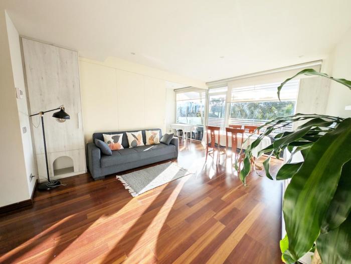 Bright 2 Bedroom Apartment with 2 Terraces Pool and Parking near Diagonal Mar Beach