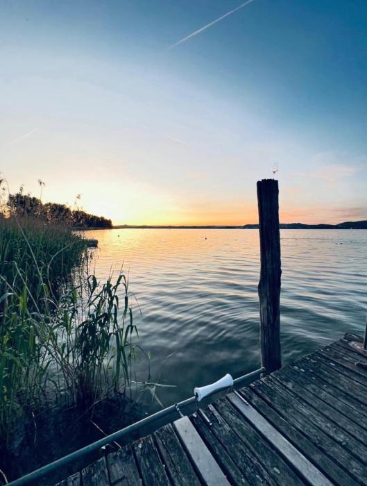 Uferglück with private access to the lake and a pier