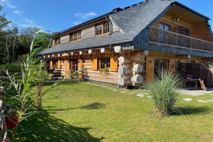 Comfortable apartment, 2 levels, close to beach