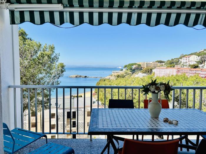 CORSARIO. Apartamento con Terraza a 1 min de la Playa de Almadrava - ES-258-70