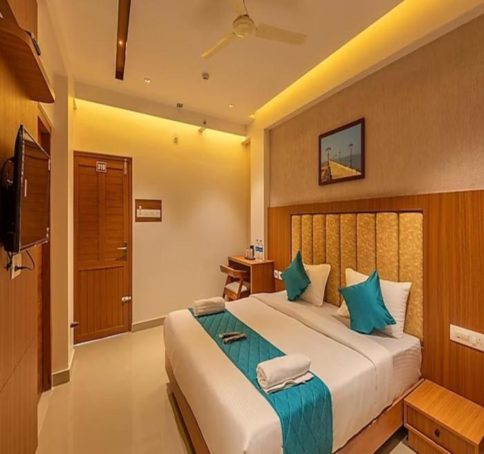 Hotel Morya Suites IGI Airport