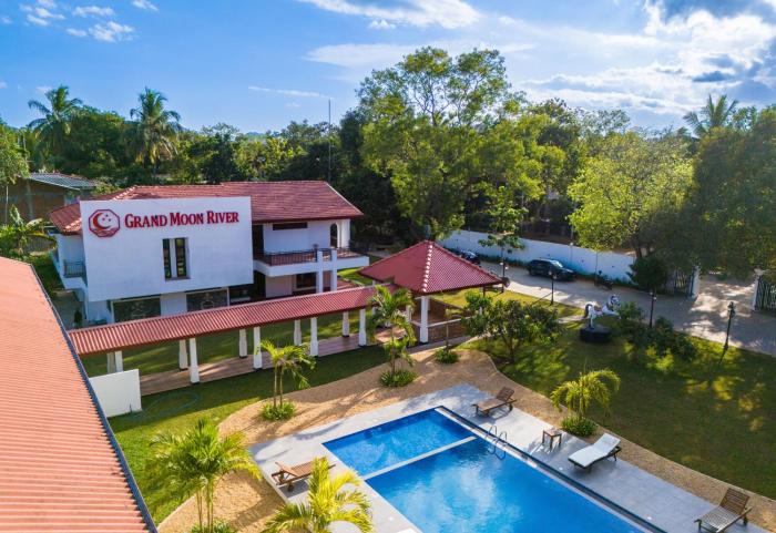 The Grand Moon River Hotel