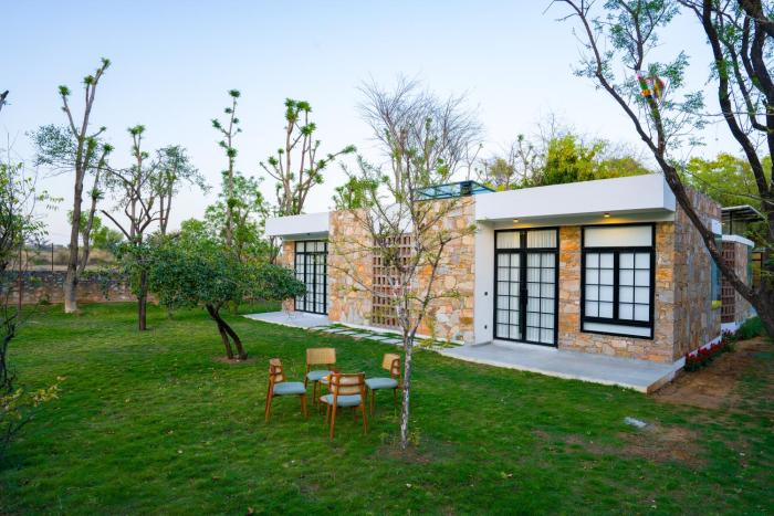 Nature 95 by ELIVAAS 4 BHK Farm with Private Pool