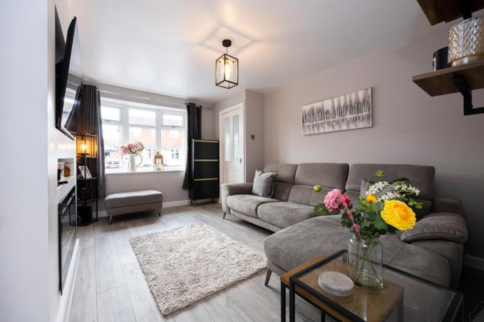 Lovely 3 bed in Crewe near Leighton Hospital