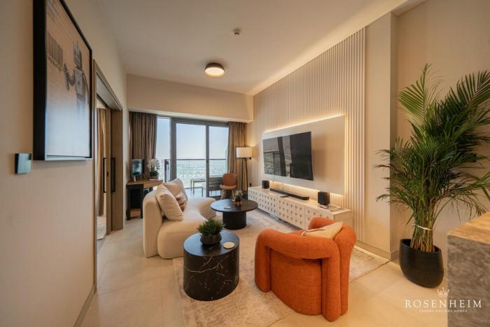 Brand New 1BR - Infinity Pool & Golf Views