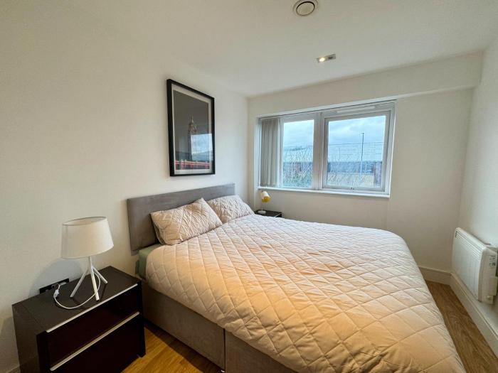 Stylish 1BDR Apt Near Luton Airport Transit Hub