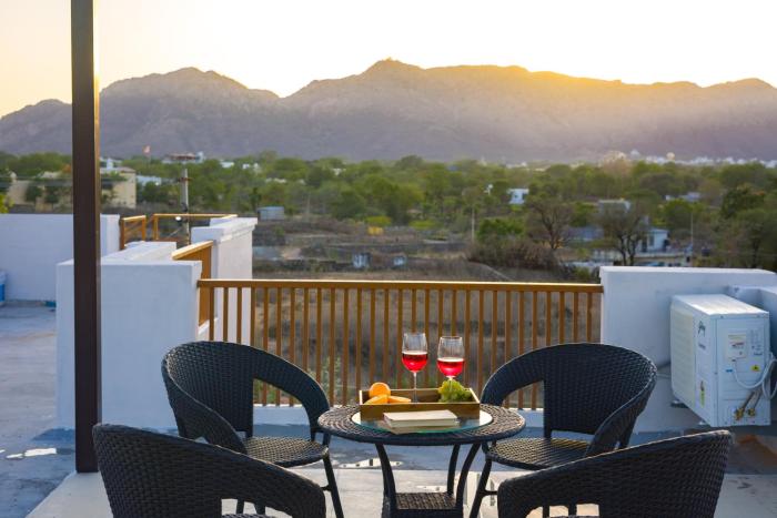 Alaya Stays Parvam Retreat 2-BHK Villa With Private Pool, Garden, Terrace & Aravali Hill Views