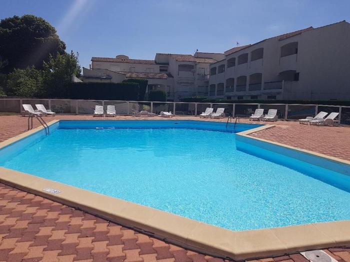 Studio proche plage vertbois avec jardin - piscine - tennis