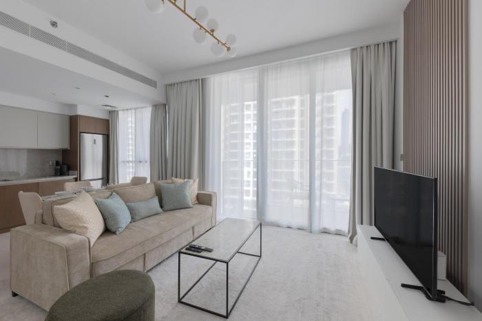 Stylish 1BR in Beach Isle 1 with Balcony