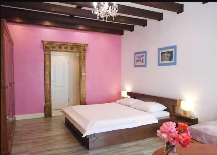 Downtown Rose Studio