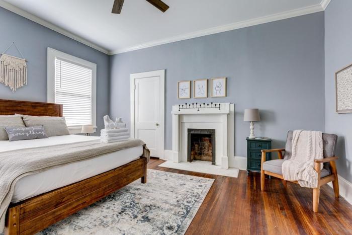 Adorable Home Near Uptown - Steps to Greenways Shops and Restaurants - Wonderful Neighborhood and Uneatable Location