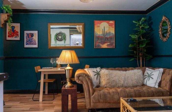 Beachside Boho - Lux King Bed - Swan Lake