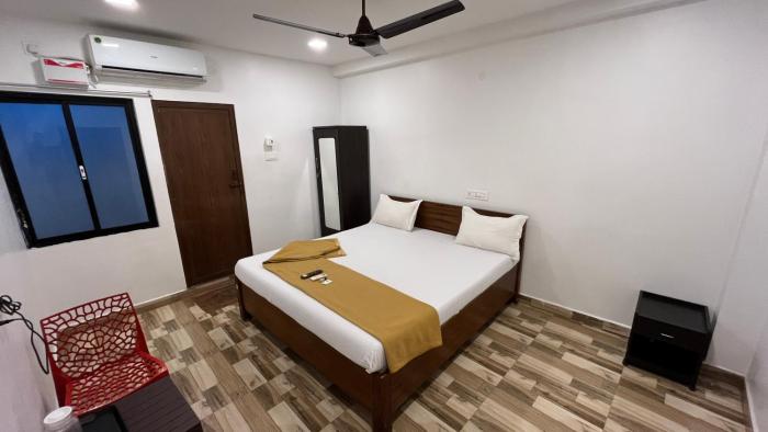 Gravity Groups Golden Residency