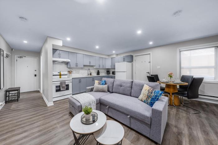 Brand New Suite in DT - Casa Hotels College