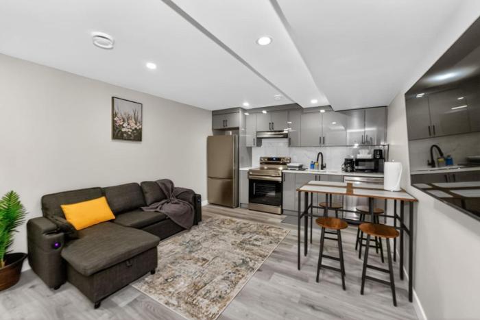 2BR Suite Near YYC Airport and Downtown 4326 DN
