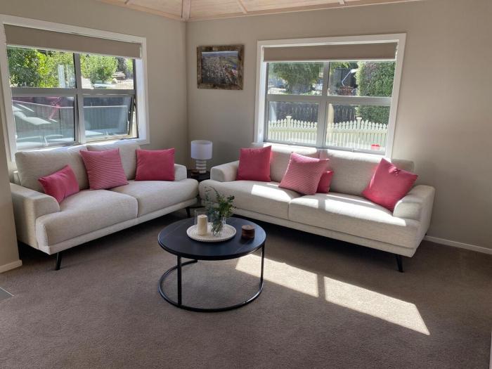 10 out of 10 Rated 3BR Home in the Heart of Clyde with Free Parking