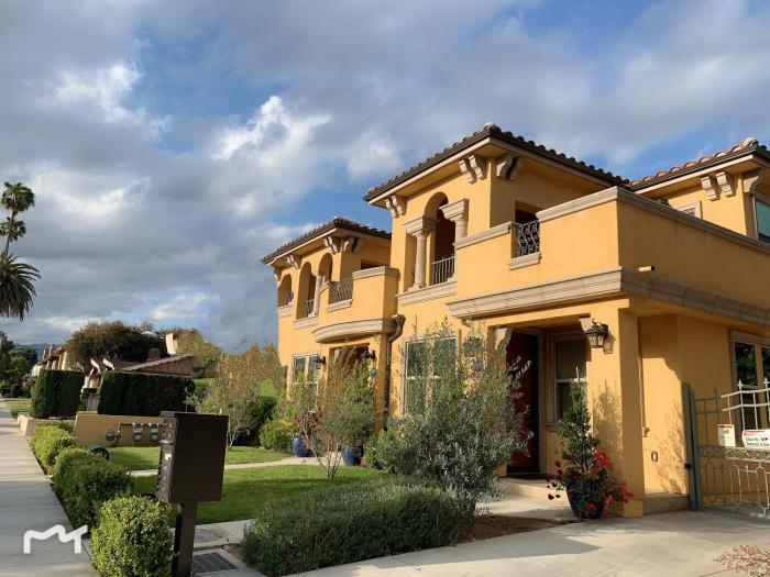 Yellow house Whole 2bedrooms in Alhambra