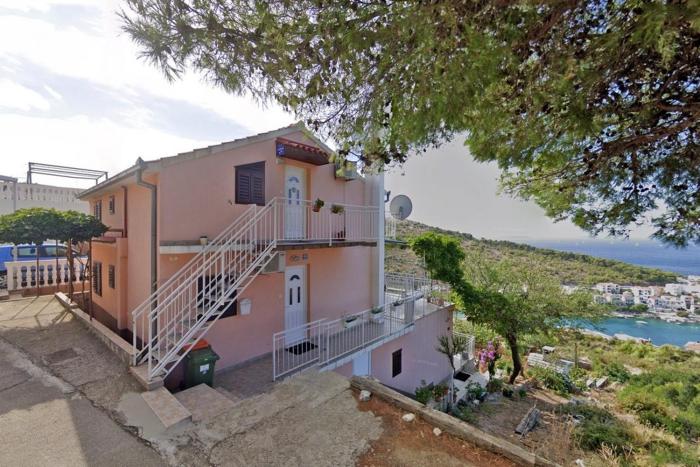 Apartments with parking space Bilo, Primosten - 25283