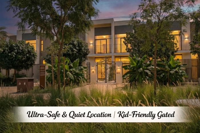 Luxe 4BR Villa with Park View - Next to Pool Oasis - Ranches 3 - Sleep 10