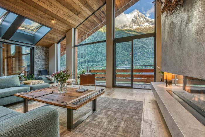 Beautiful Chalet With Jacuzzi In Chamonix