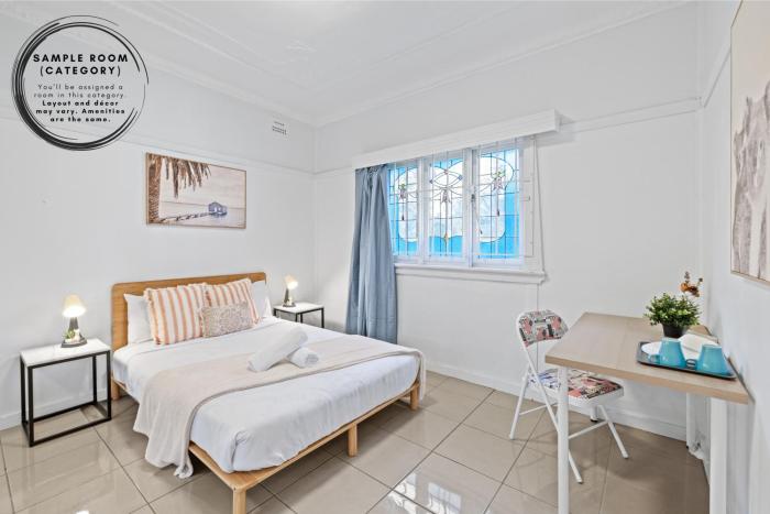 Boutique Double Room - Centrally Located at Granville - Shared Bathroom