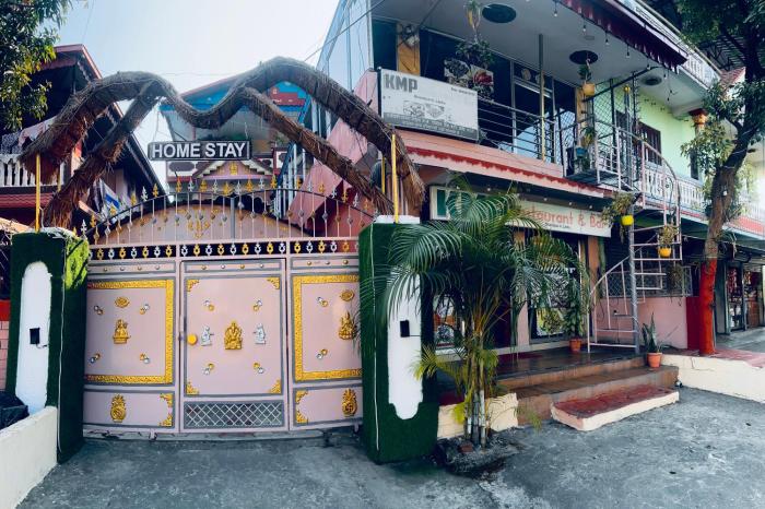 KMP Garden Retreat & Bar