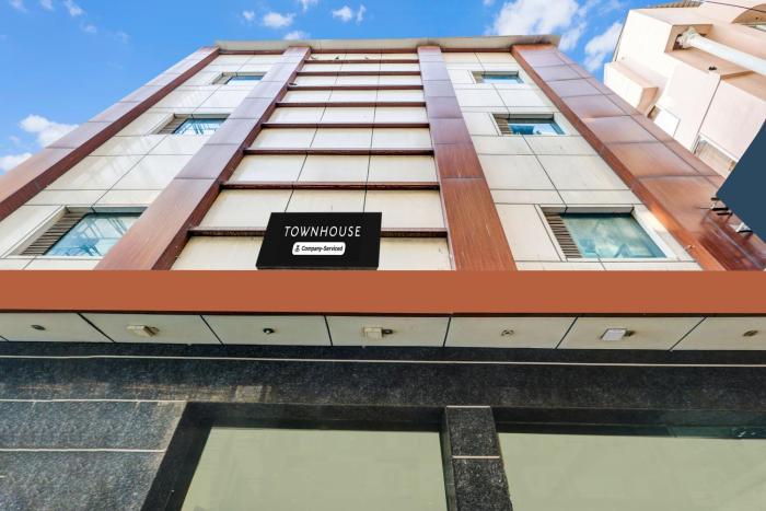 Townhouse Arakashan Road Paharganj Formerly Mohan international