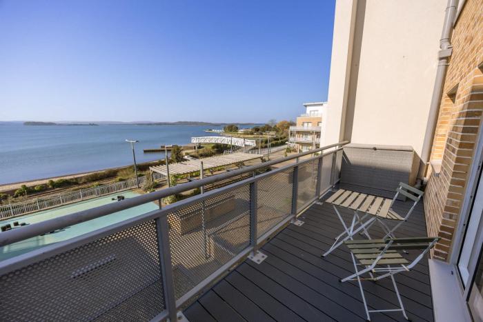Islands Edge- Moments from Hamworthy Beach and Park