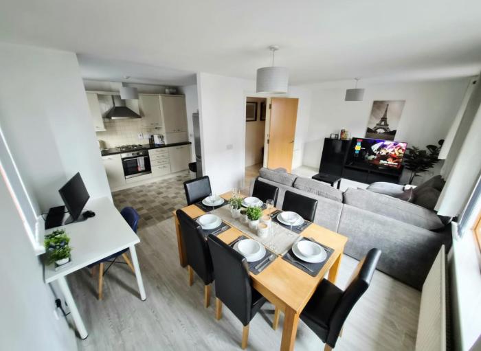 Easy access 2Bed Apt ground floor near City Centre