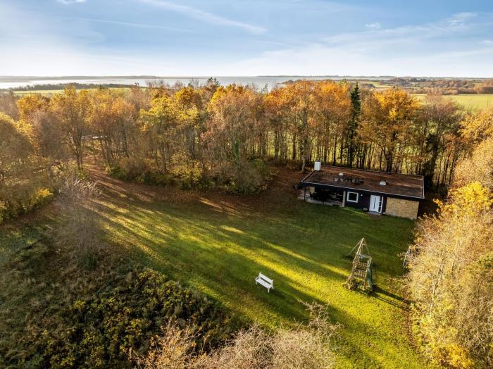Lovely Holiday Home With Wilderness Bath And A View Of The Fjord