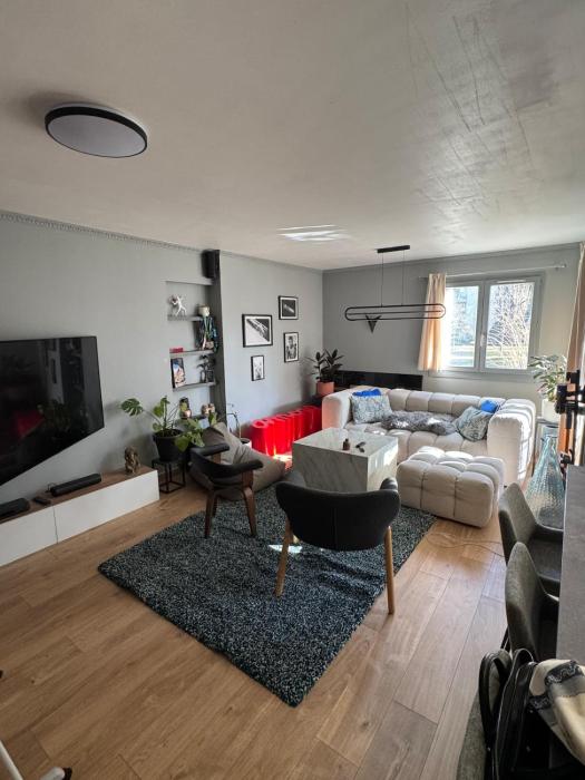 Joli appartement avec terrasse et à deux pas du lac