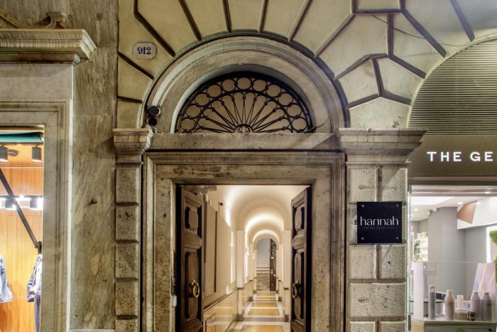 Signature Rooms by Hannah Hotels Collection