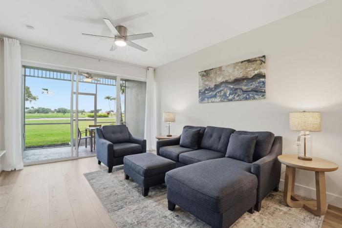#315 - Golf Views - Nicely Updated -Sleeps 4