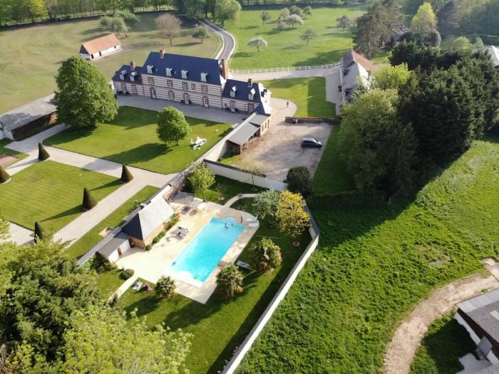 Grande Maison de Famille-Piscine chauffée-Tennis-Domaine de la Ferme de Mahomet