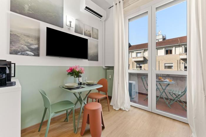 Central Milan Cozy Suite - Panoramic Terrace