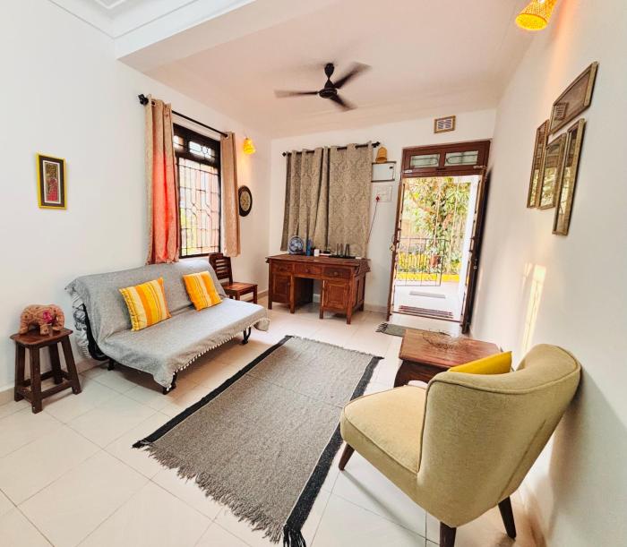 The YelloMello House 1BHK fast Wi-Fi AC Pet-Friendly Cosy Cottage