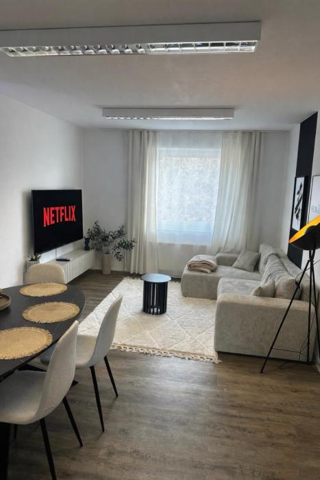 einfachHEIMISCH - zuHauseAUFZEIT - Netflix - Modern - Erholung - Küche