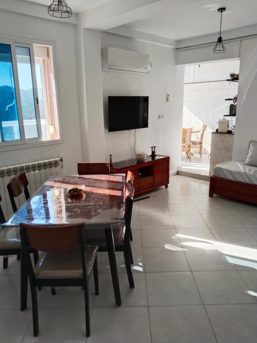 F3 lumineux, ensoleillé, 2 chambres, SDB, terrasse