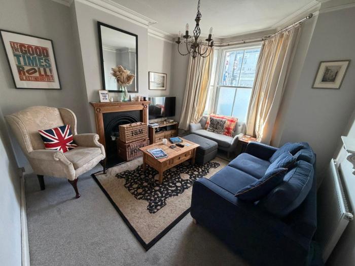 Charming 2BDR Terraced House with Garden Wimbledon