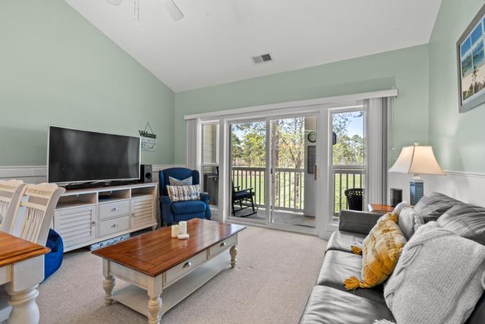 Word Tour Golf Resort , 2 BR Villa with Pool Access Near Broadway at the Beach
