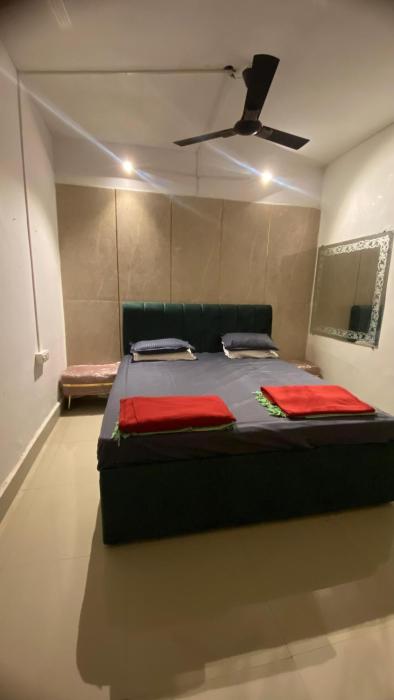 Green rooms stays 39