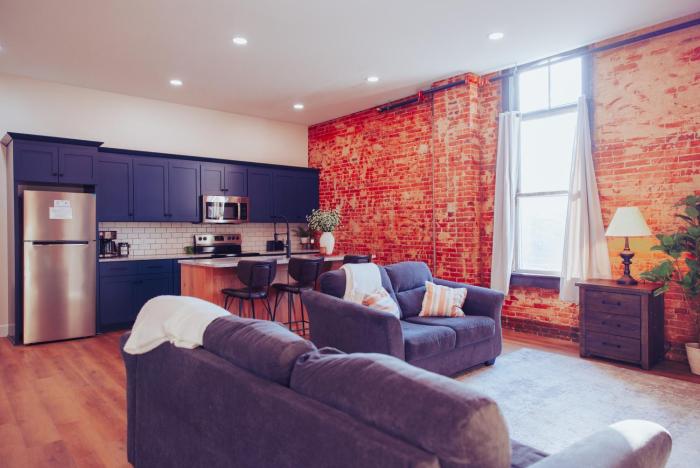 American Hall - Clay Suite