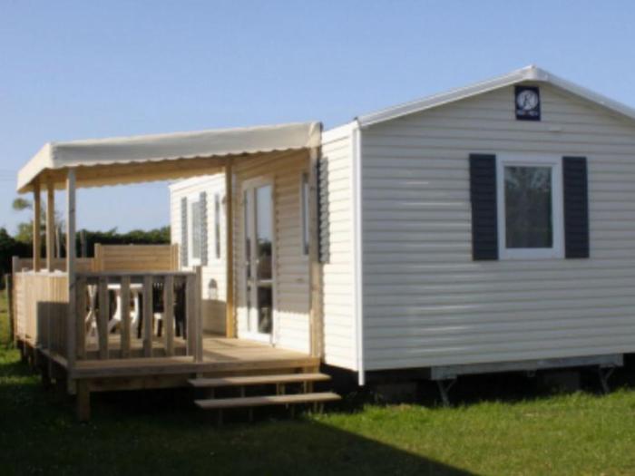 Mobil-home confortable avec terrasse - 4 pers. - API-1-52-2116
