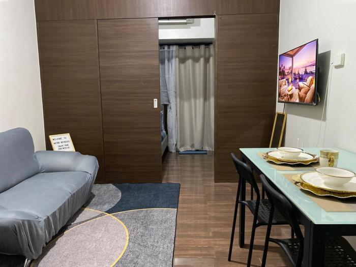 Stylish Haven in bustling Ayala, Makati