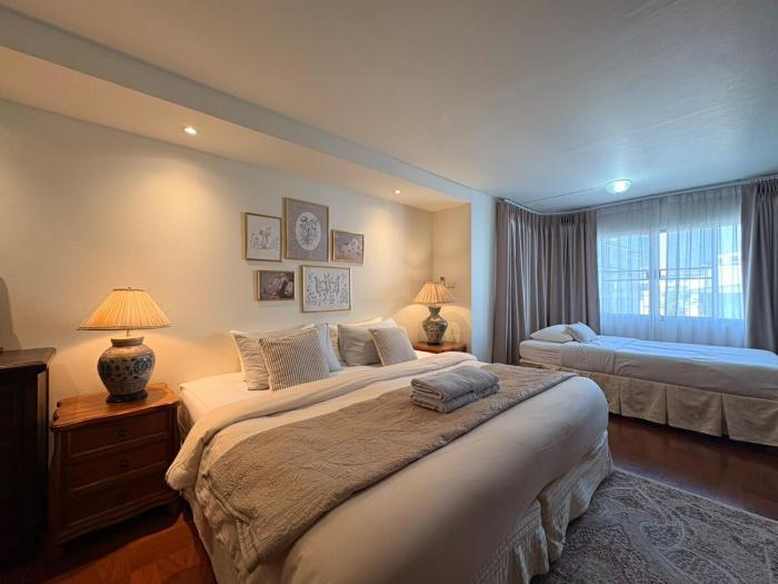 Vintage Charm Nostalgia 1BR Spacious 67sqm in Nimman