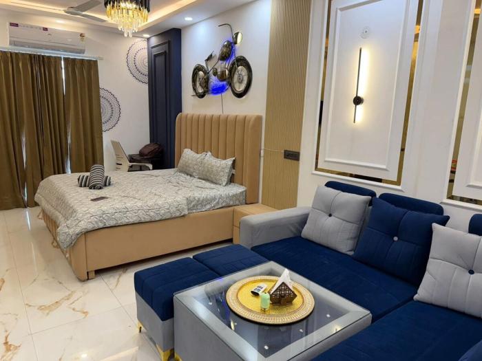 Leasure Stays Premium - Ek Murti Chowk