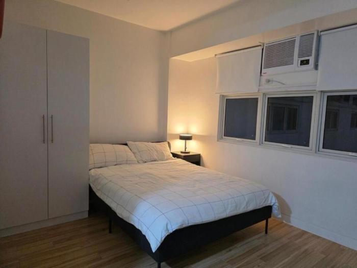 Cozy Studio Long Stays Welcome